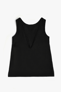 Vestido de seda acolchado con espalda abierta